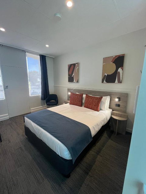 International Hotel Motel - Accommodation in Surfers Paradise 0