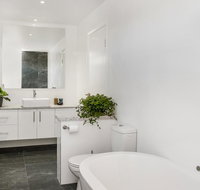 Aditi - timber vacation home - Accommodation in Surfers Paradise