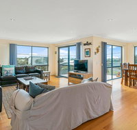 Adnajur - Accommodation in Surfers Paradise