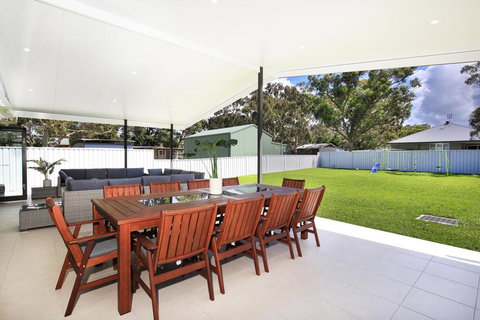 Adriatic Jervis Bay - 2 Min Walk To Beach - Family Friendly - Accommodation in Surfers Paradise 2