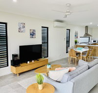 AIRLIE BEACH Delight. Hop skip jump to everything - Accommodation in Surfers Paradise