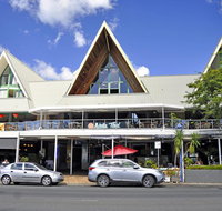 Airlie Waterfront Accommodation - Accommodation in Surfers Paradise