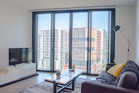 AirTrip Apartments On Tribune Street - Accommodation in Surfers Paradise 0