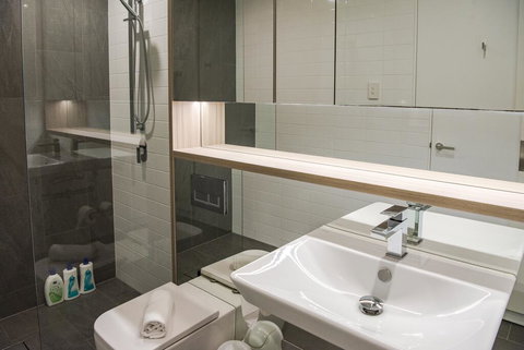 AirTrip Apartments On Tribune Street - Accommodation in Surfers Paradise 2