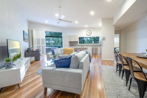 Ait Shona - Happy Place. Apt 10 Haven On The Park - Accommodation in Surfers Paradise 0