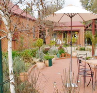 Albury Cottages - Accommodation in Surfers Paradise