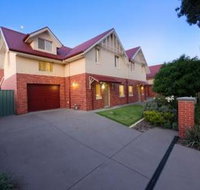 Albury Suites - Schubach Street - Accommodation in Surfers Paradise