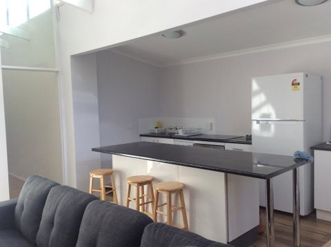Alpha Centauri Townhouses - Accommodation in Surfers Paradise 2