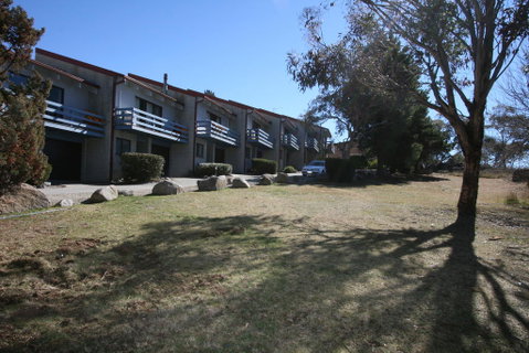Alpha Centauri Townhouses - Accommodation in Surfers Paradise 0