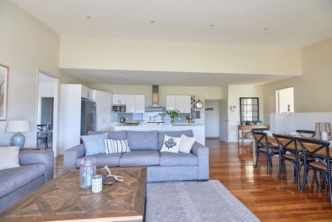 Alpine Air - Accommodation in Surfers Paradise 1