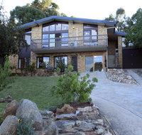 Alpine Apartment - Great location with views of Lake Jindabyne - Accommodation in Surfers Paradise