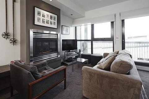 Alto Villa 403 - Accommodation in Surfers Paradise 0