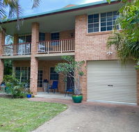 Amazing Beach House - Accommodation in Surfers Paradise