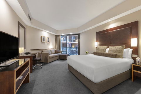 Amora Hotel Riverwalk - Accommodation in Surfers Paradise 3