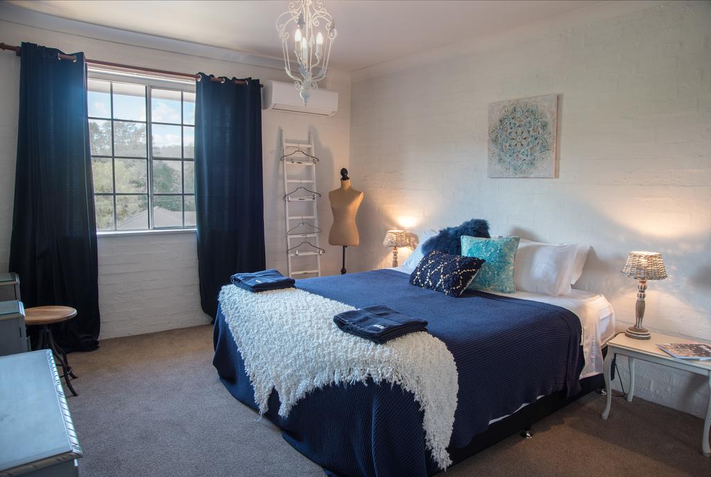 Yarramalong NSW Accommodation in Surfers Paradise