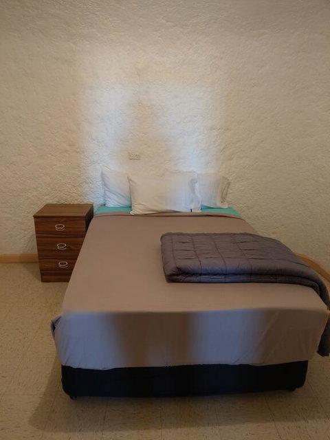 ANTE STREET DUGOUT - Accommodation in Surfers Paradise 3