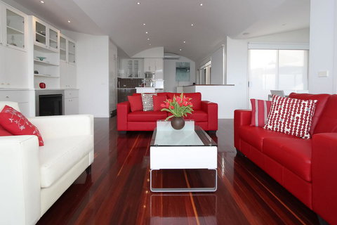 Aqua Luna - Accommodation in Surfers Paradise 0