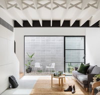 Architectural Design Award winning city House - Accommodation in Surfers Paradise