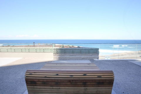 Arena On The Beach - Accommodation in Surfers Paradise 3