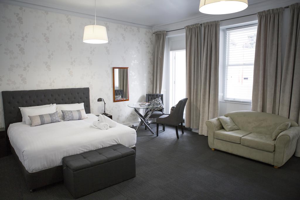 Unknown ACT Accommodation in Surfers Paradise