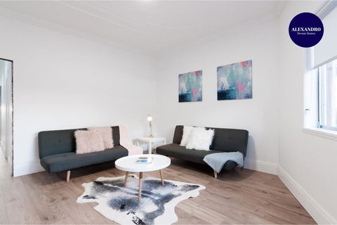 Art Deco Mosman Dream-Minutes Drive To Balmoral - Accommodation in Surfers Paradise 3