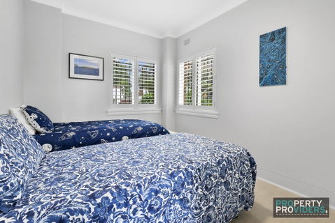 Art Deco Pad - Mosman Furnished Apartment - Accommodation in Surfers Paradise 3