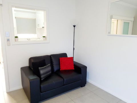 M4 West Perth Studio Apartment Near Kings Park - Accommodation in Surfers Paradise 1