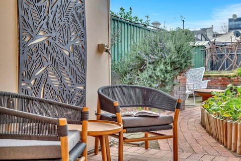 Main Street Terrace - An Elegant Urban Escape - Accommodation in Surfers Paradise 1