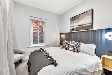 Main Street Terrace - An Elegant Urban Escape - Accommodation in Surfers Paradise 3