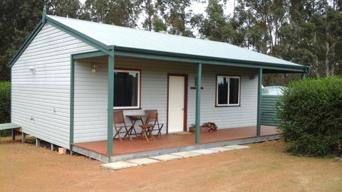 Manyat Peak Cottages Carnaby - Accommodation in Surfers Paradise 1