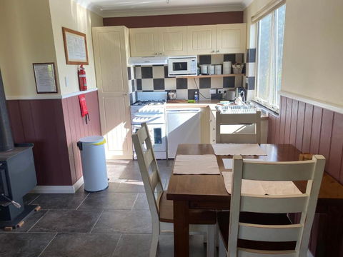 Manyat Peak Cottages Carnaby - Accommodation in Surfers Paradise 3