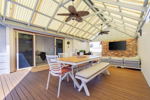 Manning Private Escape By Swan Bnb Management - Accommodation in Surfers Paradise 2