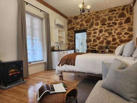 Marananga Cottages - Accommodation in Surfers Paradise 1