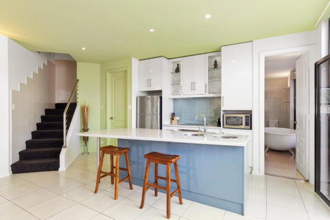Merlot Verdelho Townhouses - Accommodation in Surfers Paradise 2