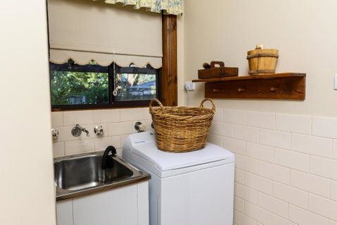 Miriams Cottage - Accommodation in Surfers Paradise 2