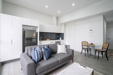 Modern 1-Bedroom Retreat - Accommodation in Surfers Paradise 1