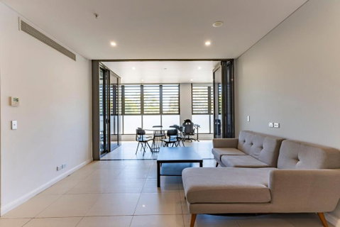 Modern 2B With Loft Bed Parking Central Mascot - Accommodation in Surfers Paradise 0