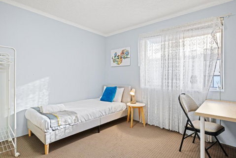 Modern Private Single Room - Centrally Located At Liverpool - Shared Bathroom - Accommodation in Surfers Paradise 0