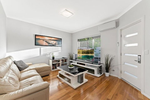 Modern Scarborough Townhouse - Accommodation in Surfers Paradise 1