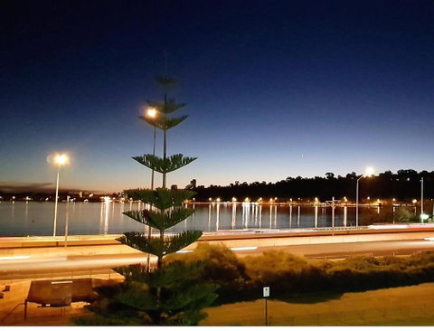 Moon River, South Perth - Accommodation in Surfers Paradise 1