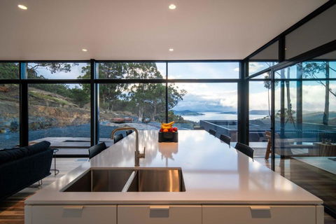 Mountain Top Snug, House Itas - Accommodation in Surfers Paradise 2