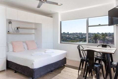 Mosman Bay Magic - Harbourview Studio With Rooftop - Accommodation in Surfers Paradise 2