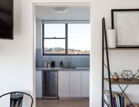 Mosman Bay Magic - Harbourview Studio With Rooftop - Accommodation in Surfers Paradise 3