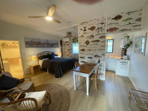 MrandMrs Fish Cabins - Accommodation in Surfers Paradise 3