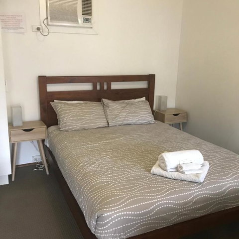 Mt. Remarkable Hotel Motel - Accommodation in Surfers Paradise 0