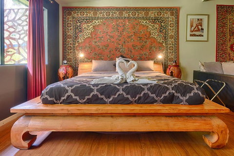 Mudstone Suites - Accommodation in Surfers Paradise 1