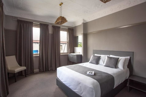 Nags Head Hotel - Accommodation in Surfers Paradise 0