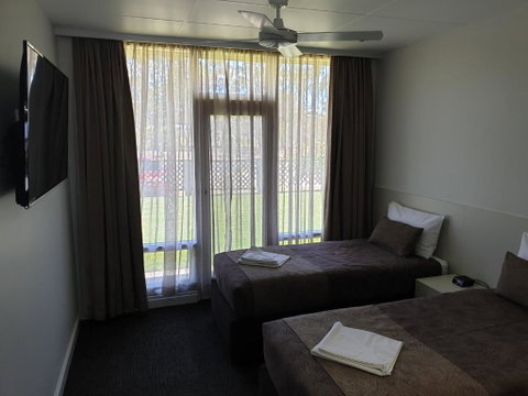 Naracoorte Hotel Motel - Accommodation in Surfers Paradise 3