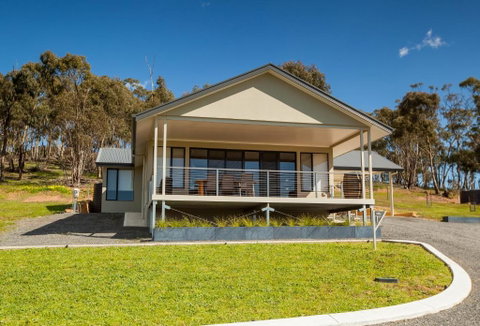 Neagles Retreat Villas - Accommodation in Surfers Paradise 3