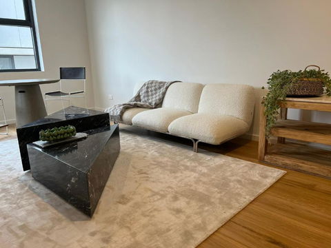 NEW BOUTIQUE 1bd Apt - Accommodation in Surfers Paradise 2